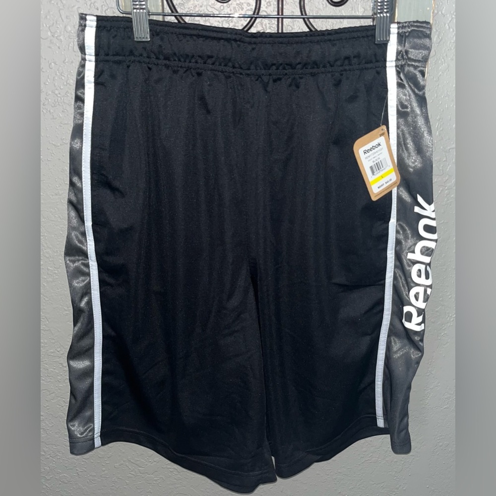 Reebok Men’s Squat Basketball Shorts Sz L NWT